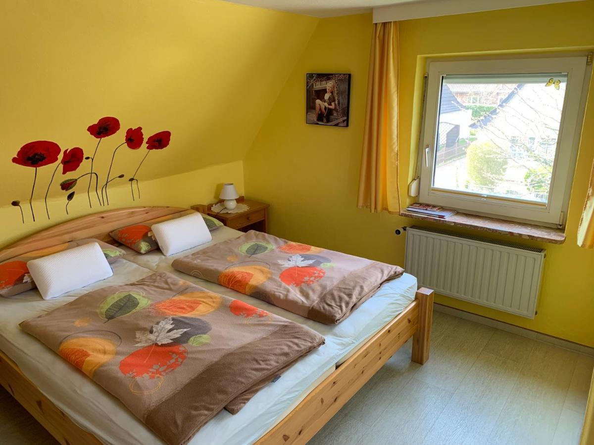 Pension Kunterbunt Buesum Hotel ภายนอก รูปภาพ